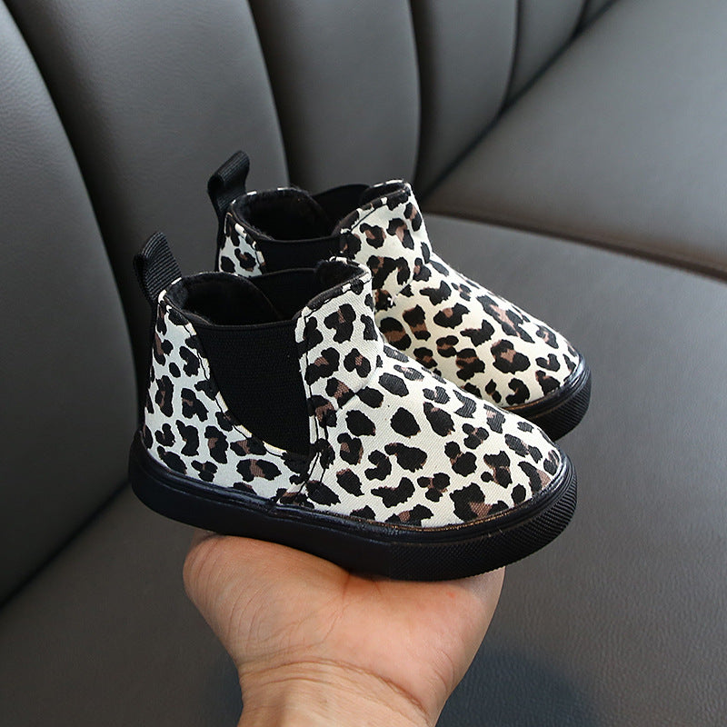 Girls Leopard print  boots