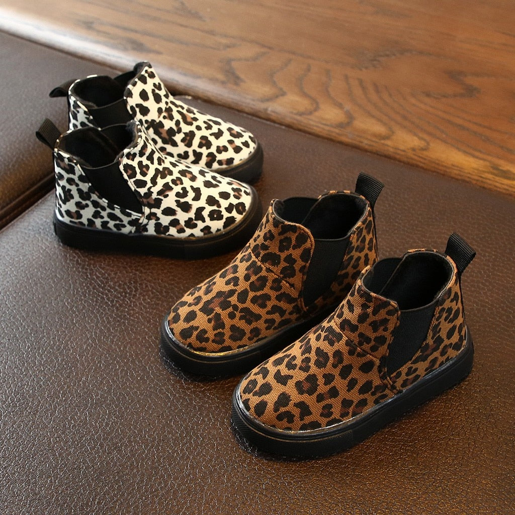 Girls Leopard print  boots
