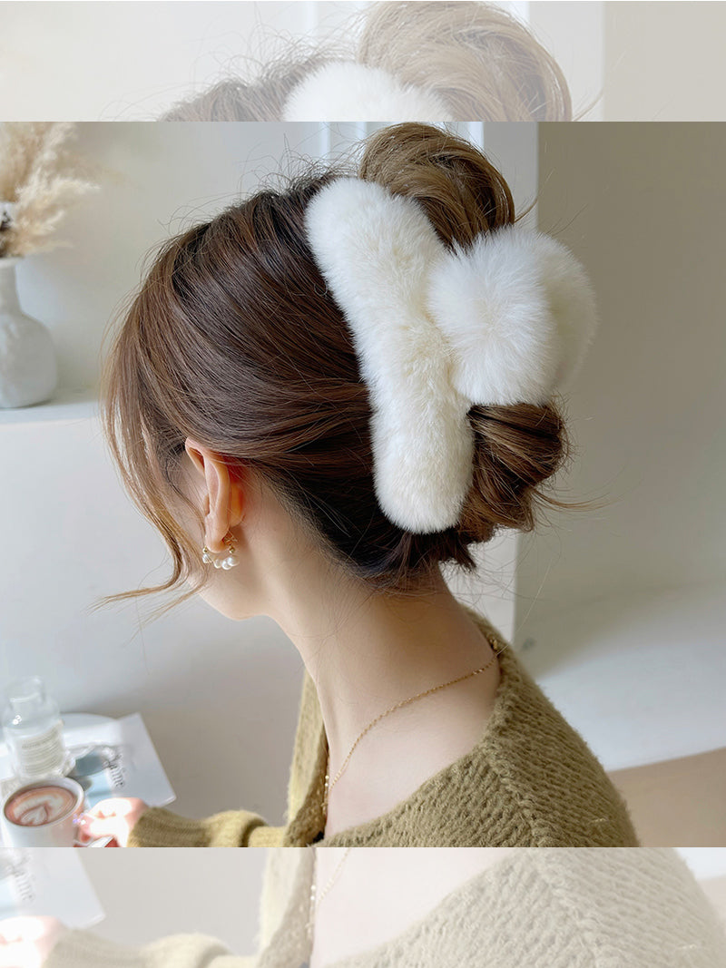 Oversized Rabbit style claw clip - WinnieRose