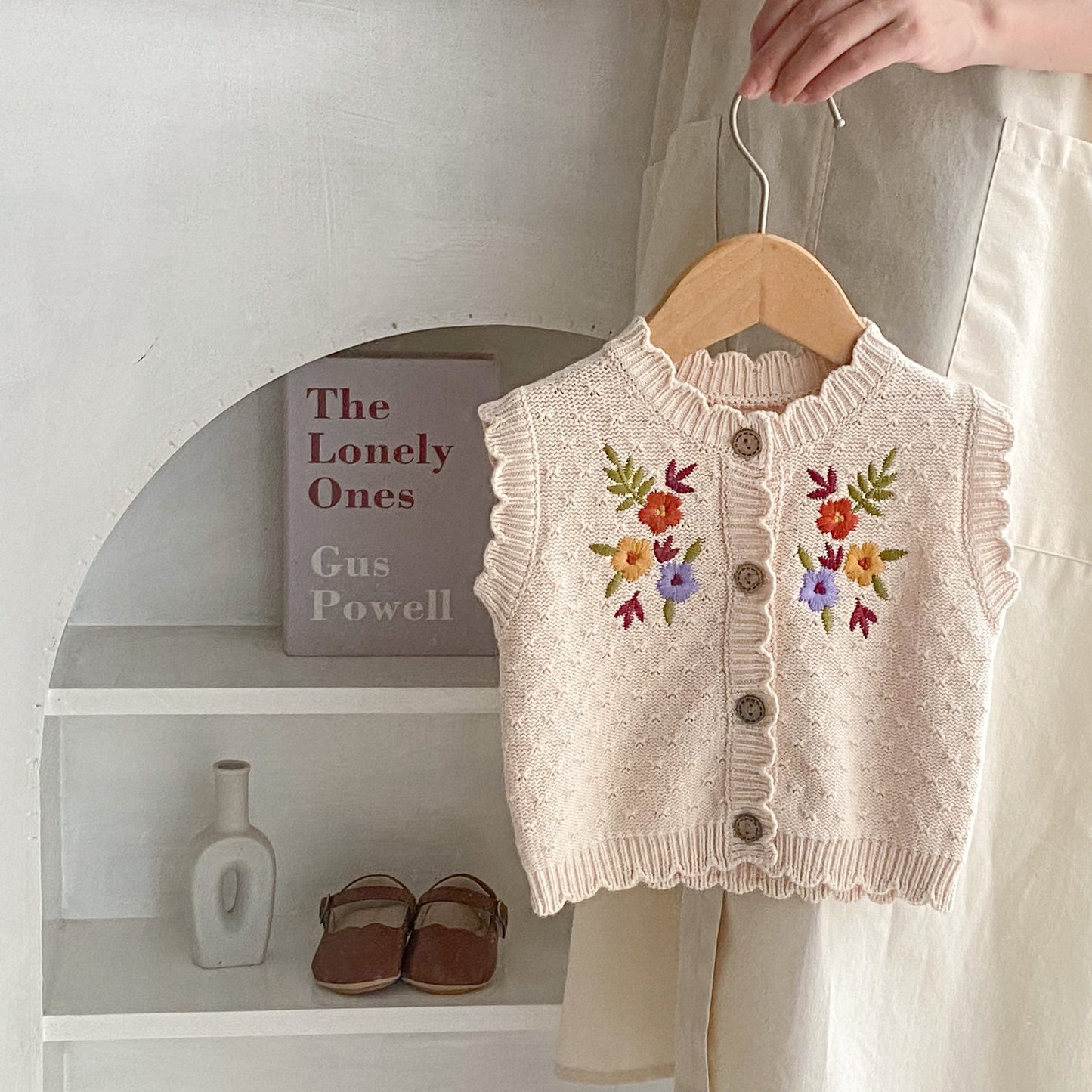 Baby girls embroidered vest